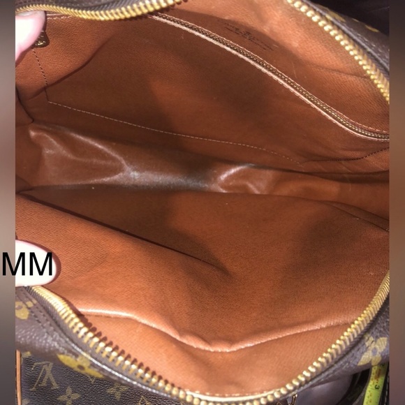 LOUIS VUITTON LV Danube Monogram Crossbody Bag PM / MM / GM Original Strap HTF - Picture 7 of 17